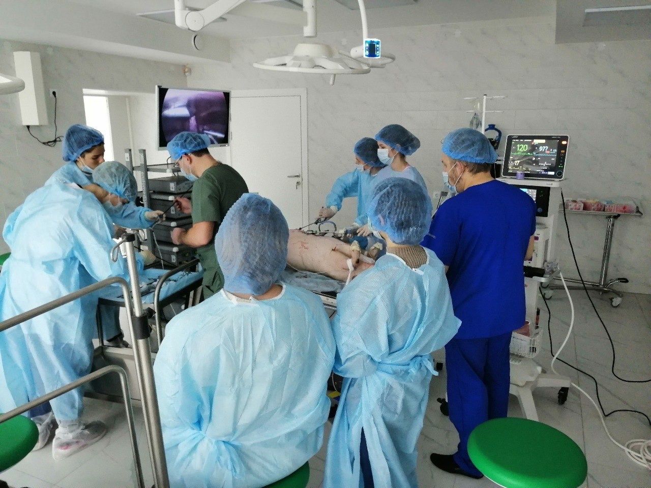 Первая операция состоялась в Научно-образовательном Центре экспериментальной хирургии ПИМУ